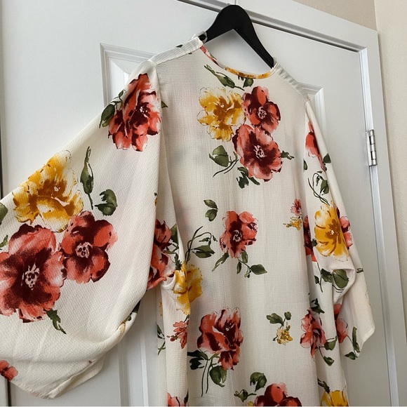 Cream floral kimono - Picture 6 of 6